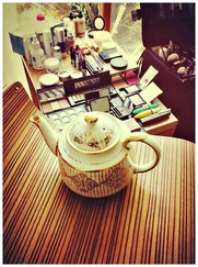 Teapot and make-up